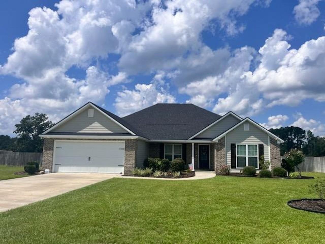 3356 Nottinghill Ln - Photo 2 of 17