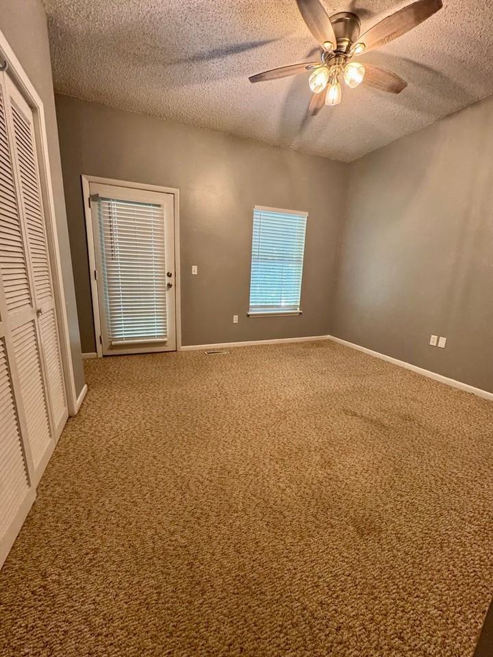 Lakewood Pl - Photo 4 of 7