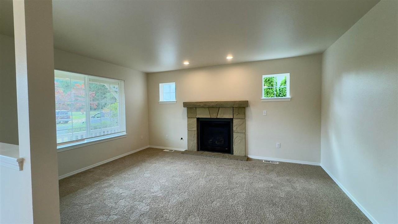 2419 S 15th St - Photo 3 of 21