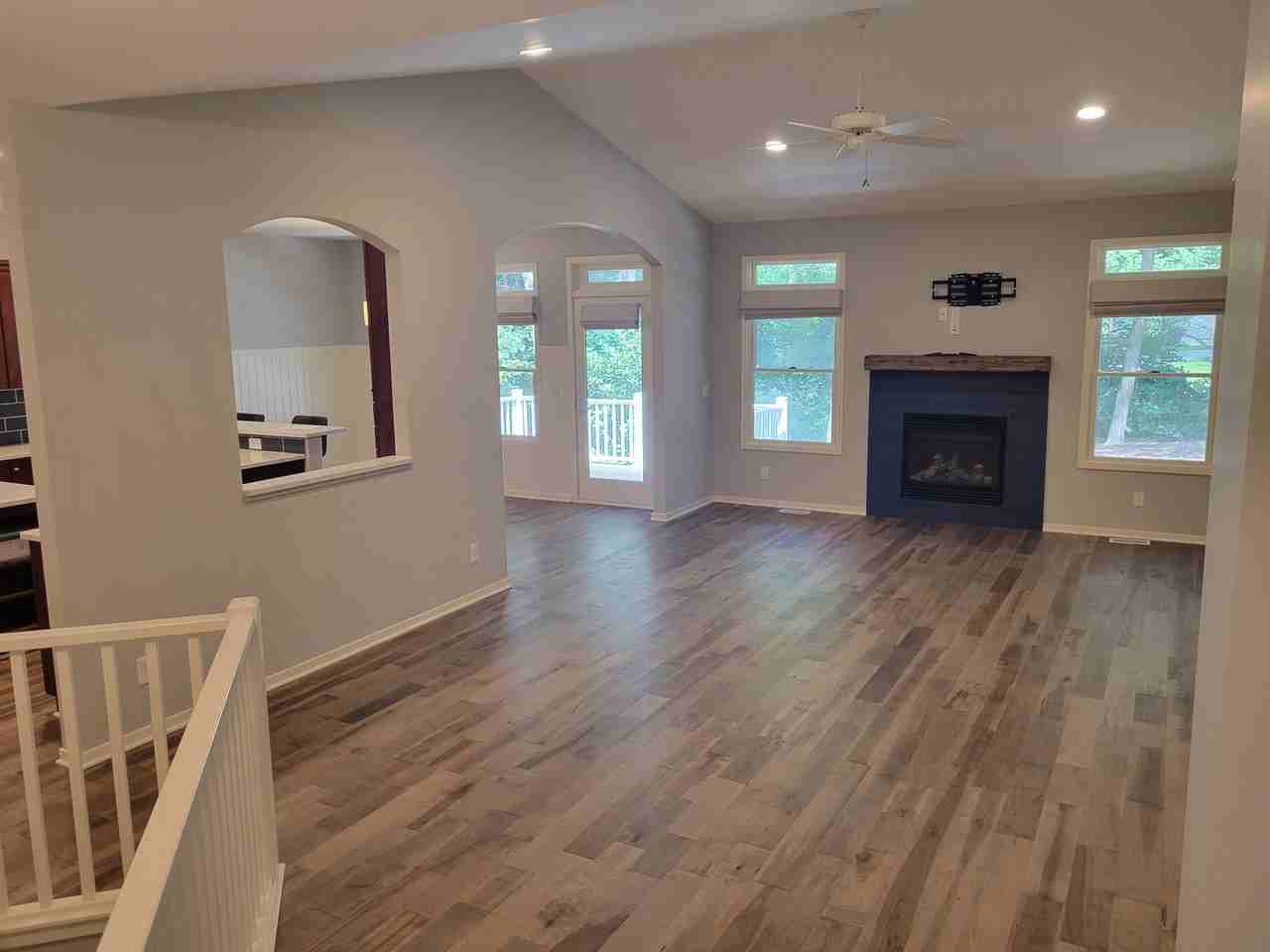 16480 Springvale Ct - Photo 3 of 50