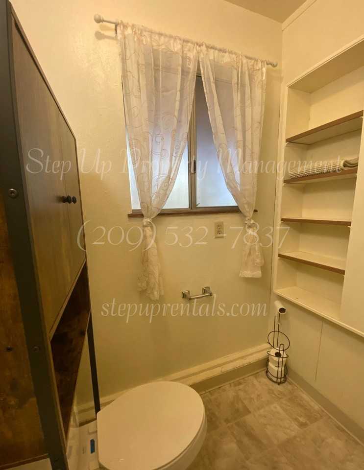 Mount Everest 17350 - Photo 2 of 8