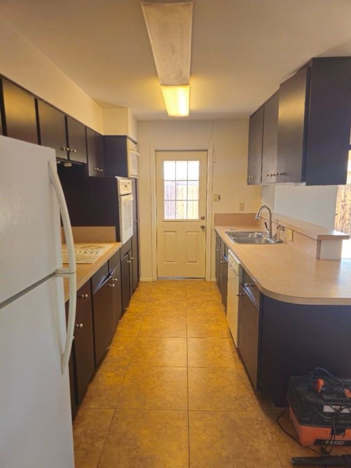 133 E Del Rio Dr - Photo 6 of 17