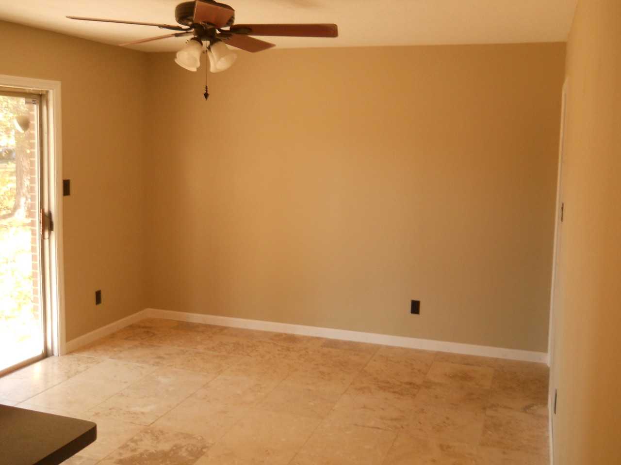 2218 Deborah Dr - Photo 3 of 15