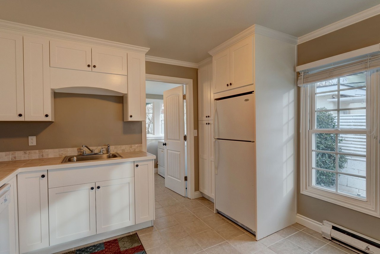 1250 Se 9th Ave - Photo 5 of 25