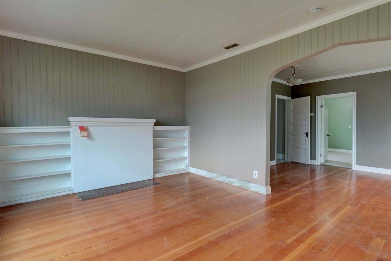 1250 Se 9th Ave - Photo 7 of 25
