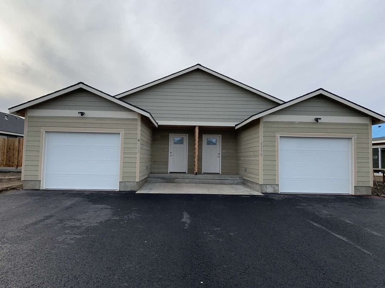 4252-50 Wyoming Street - Photo 2 of 20