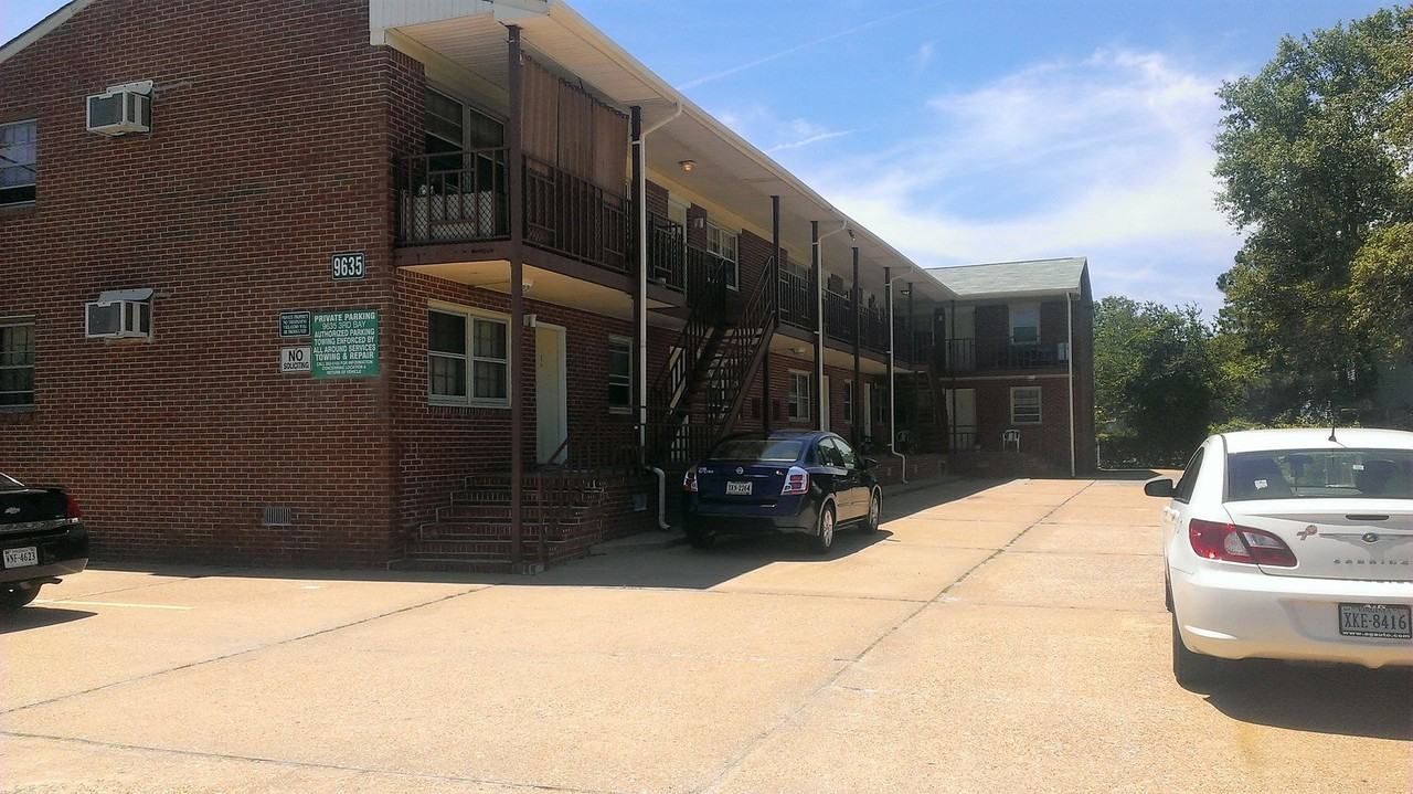 Bay Oaks Park Apartments - Photo 5 of 20