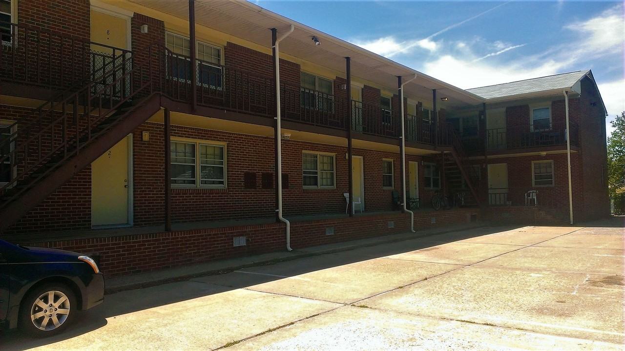 Bay Oaks Park Apartments - Photo 6 of 20