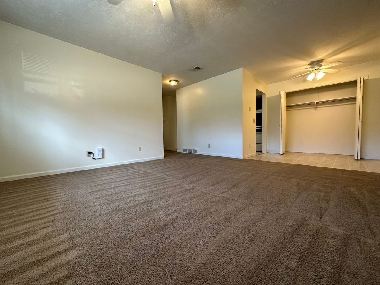 109 College Park Court - Photo 3 of 13