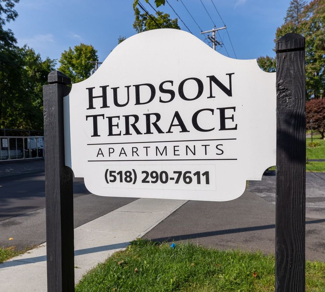 Hudson Terrace Apartments - Photo 2 of 2