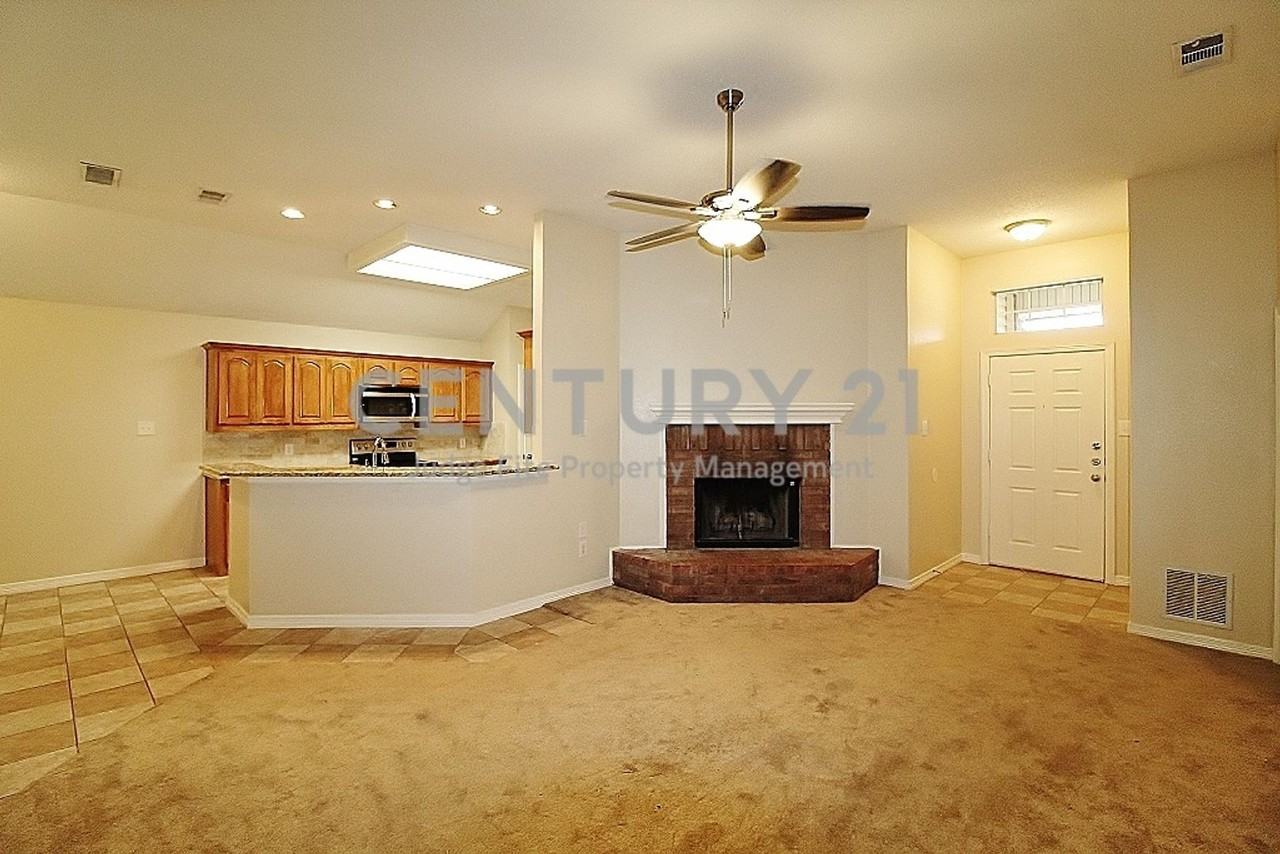 6202 Donna Dr - Photo 2 of 11