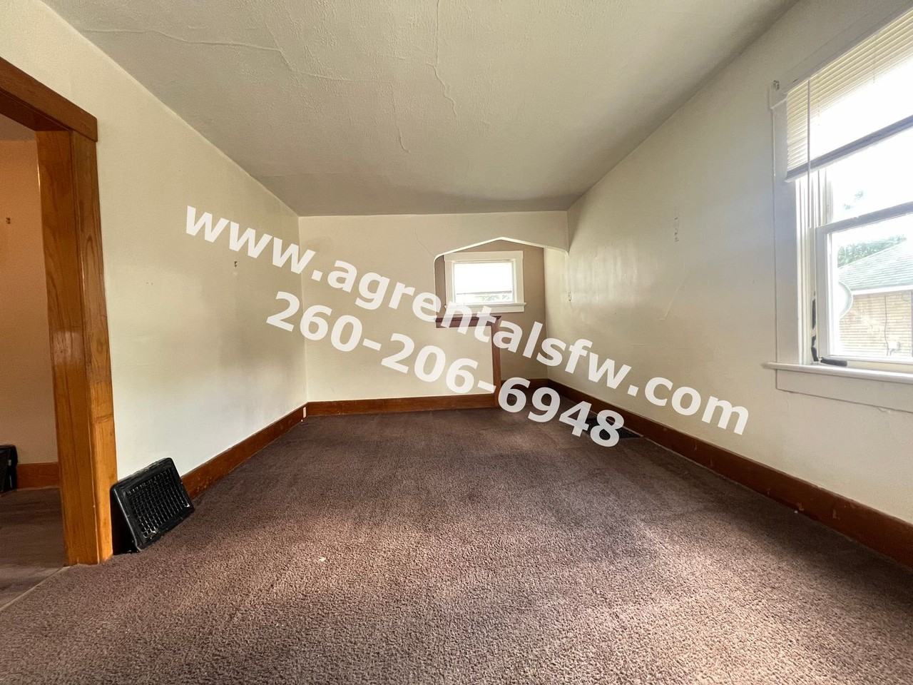 1218 Forest Ave - Photo 2 of 15