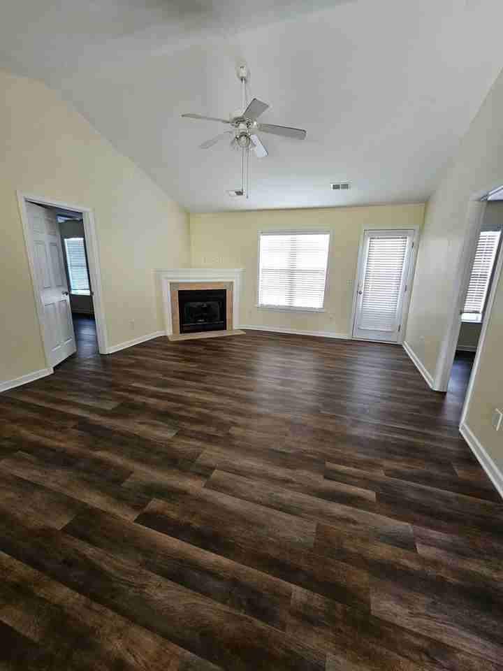 1330 Bayswater Dr - Photo 2 of 13