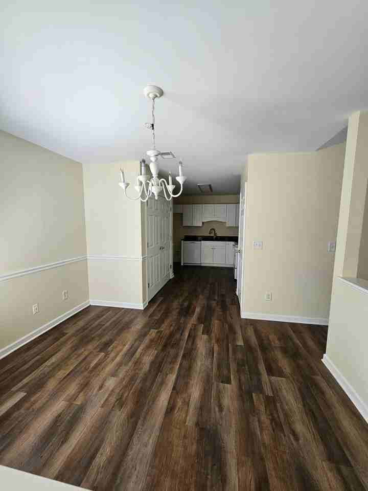 1330 Bayswater Dr - Photo 3 of 13