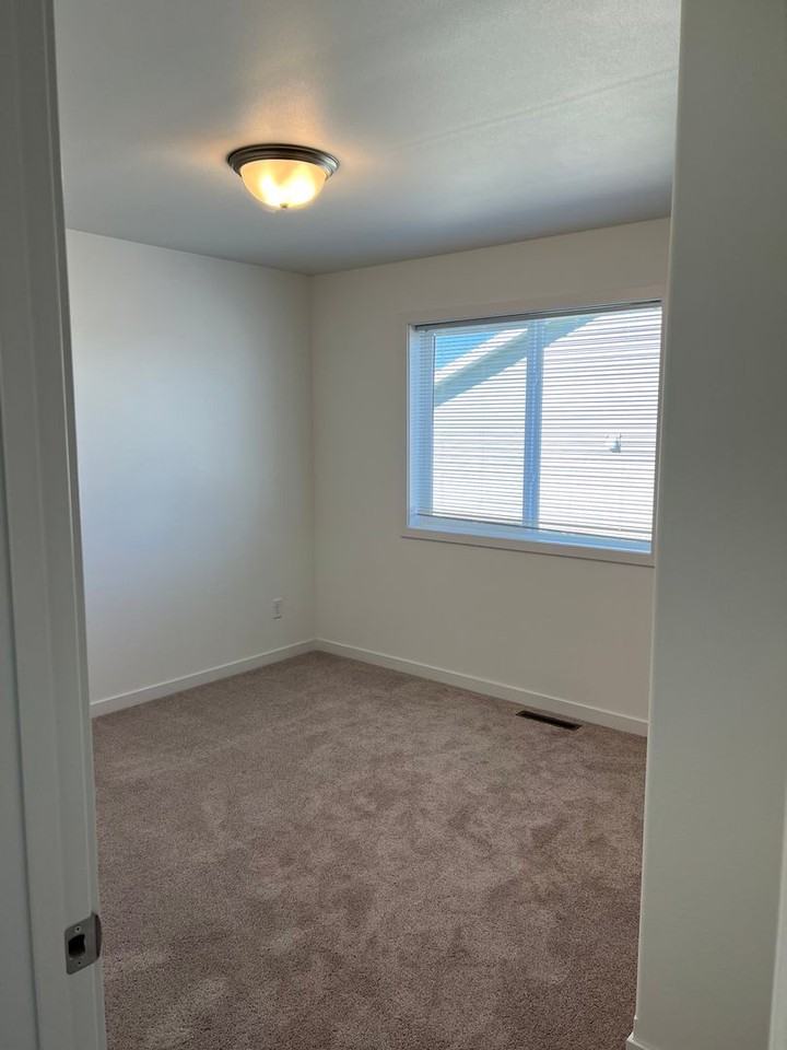 6679 27th St S - Photo 7 of 12