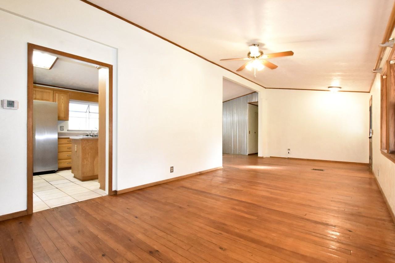 5723 Sw 298th St - Photo 3 of 15