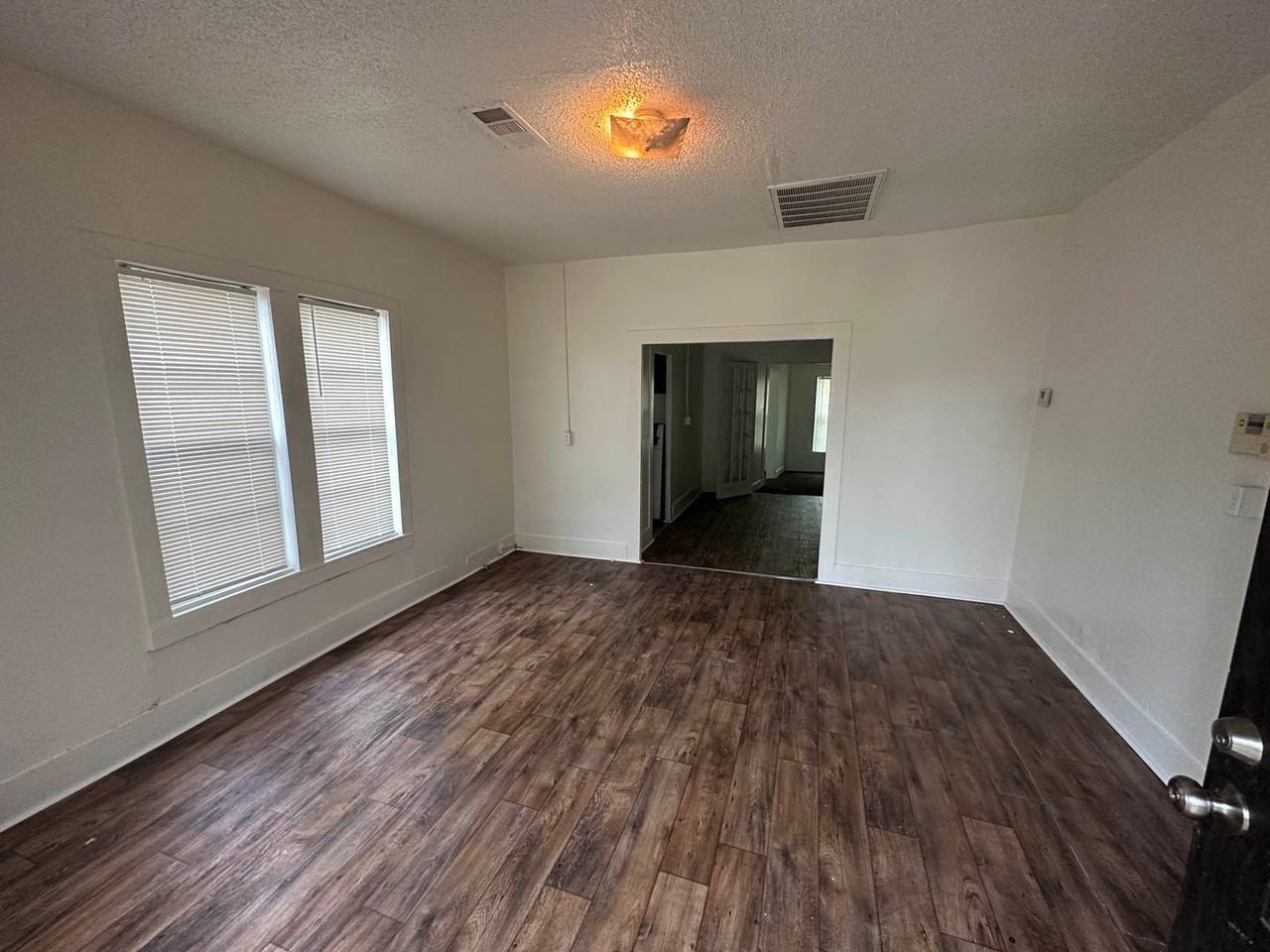 1221 Taylor St - Photo 5 of 9