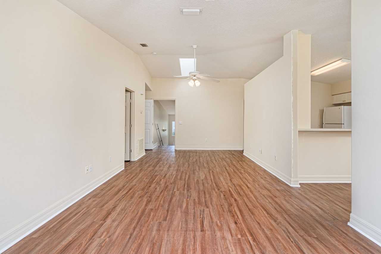 125 Blue Heron Dr #C - Photo 5 of 14