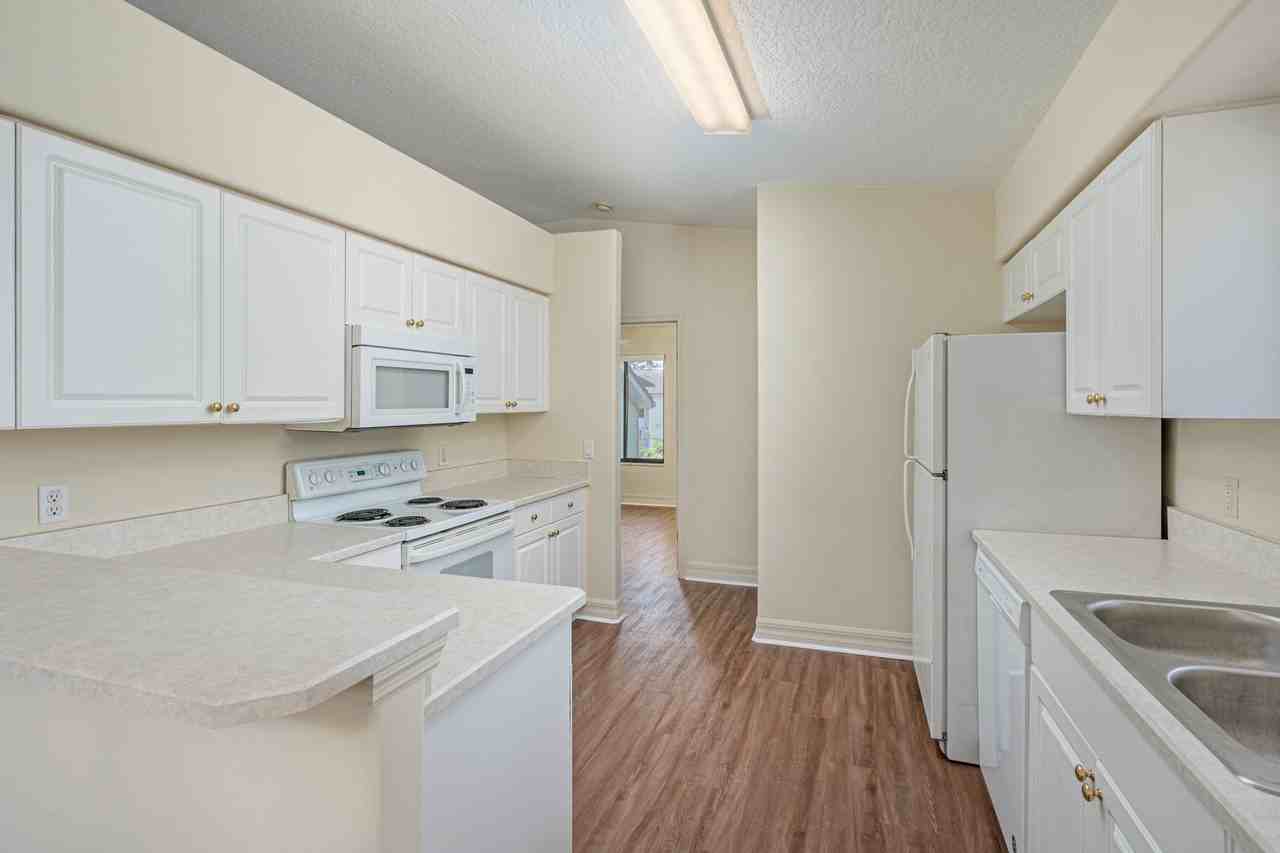 125 Blue Heron Dr #C - Photo 7 of 14