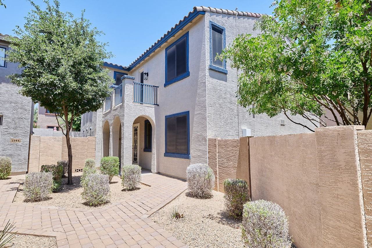 2340 W Dusty Wren Dr - Photo 4 of 29