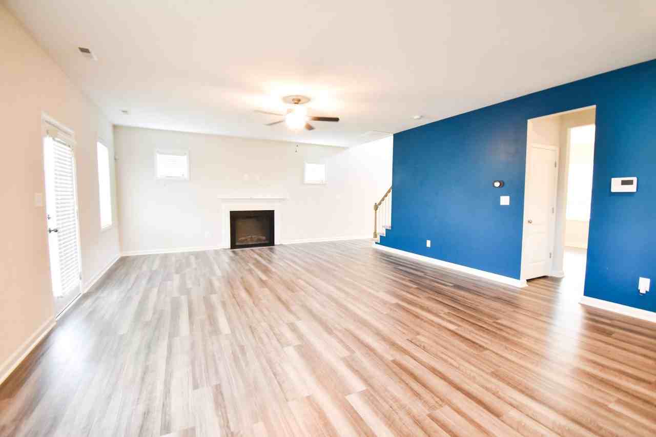 114 Welborn St - Photo 3 of 23