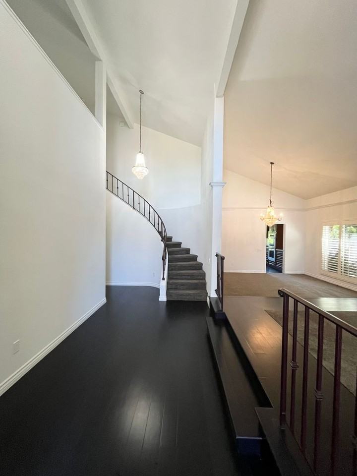 4925 Regla Ct - Photo 2 of 40