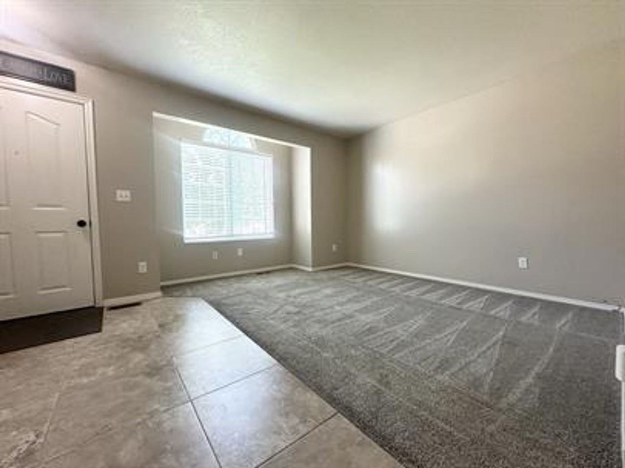 6648 S Alfred Way - Photo 3 of 18