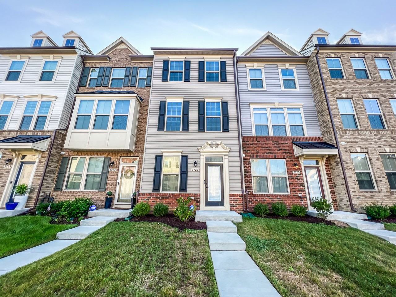 3725 Valley Ford Way - Photo 2 of 44