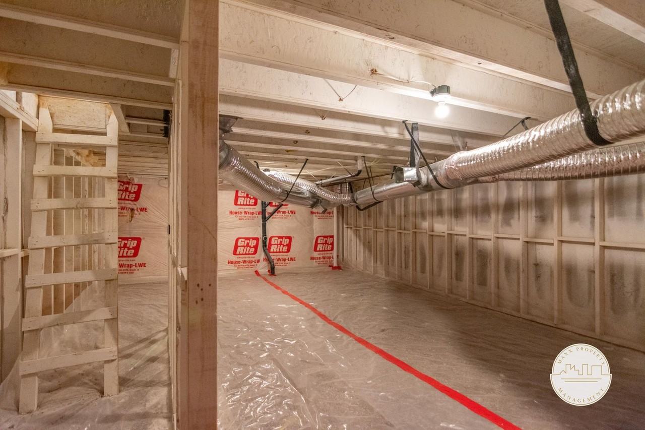 1432 S 3680 E - Photo 6 of 21