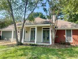 featured image of 208 Chestnut Dr