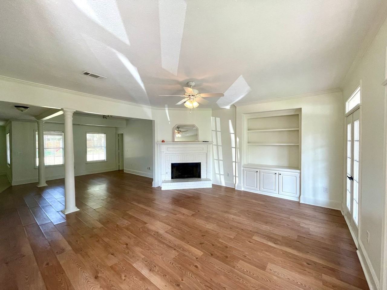 208 Chestnut Dr - Photo 4 of 21