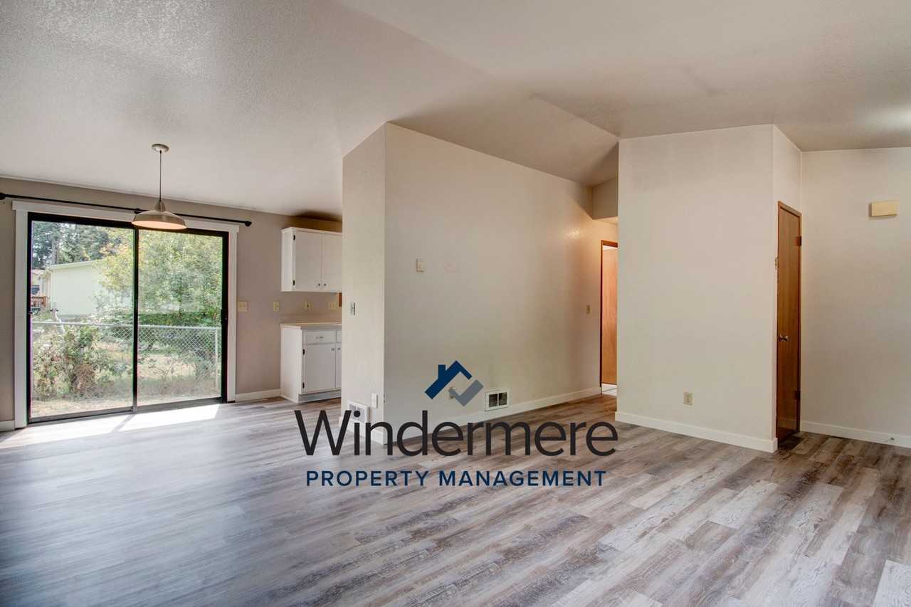549 Ocean View Dr - Photo 5 of 17