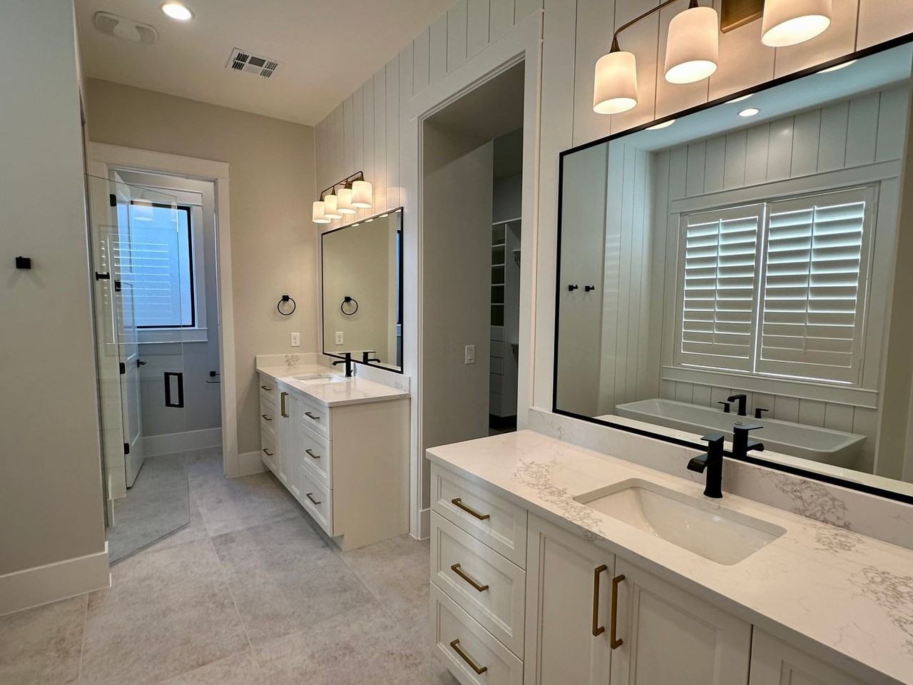 3141 S Newport Dr - Photo 4 of 45