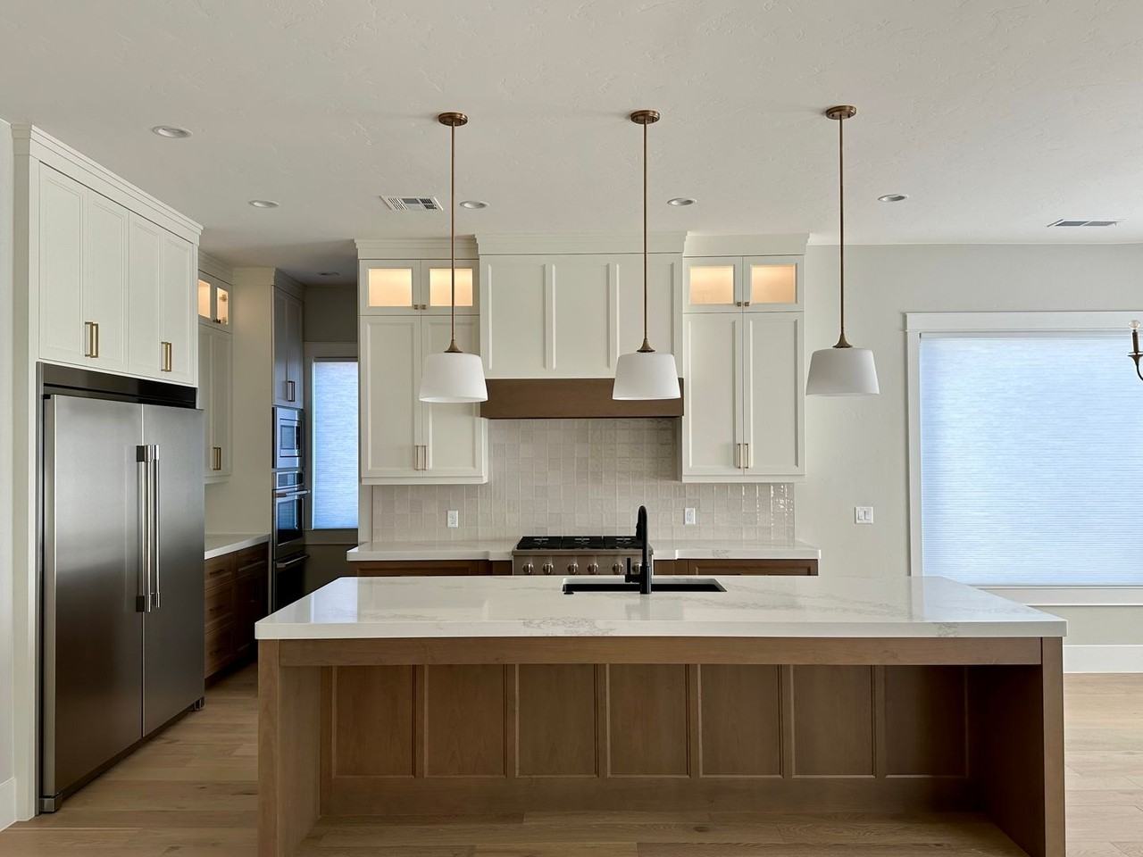 3141 S Newport Dr - Photo 2 of 45