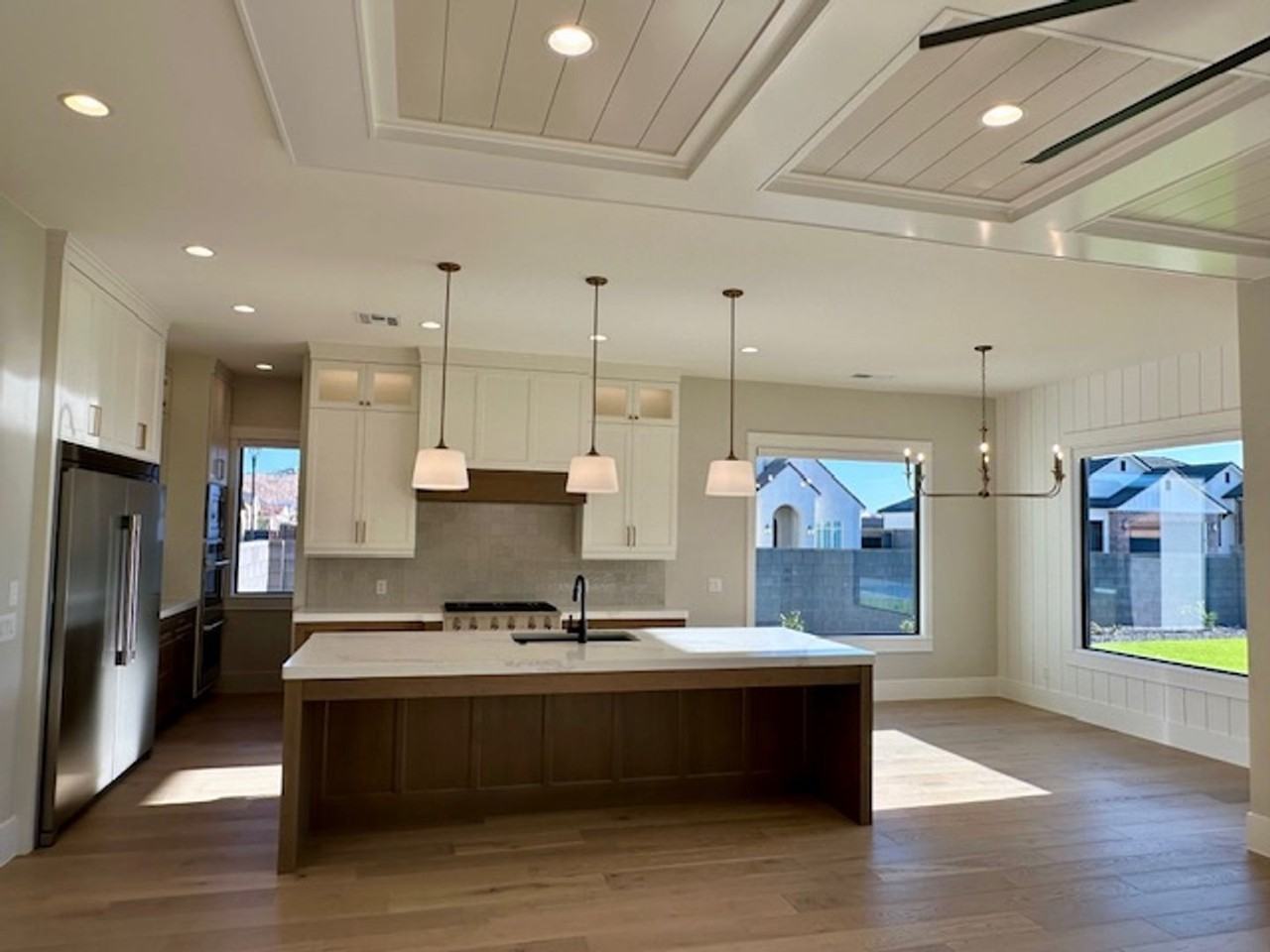 3141 S Newport Dr - Photo 3 of 30