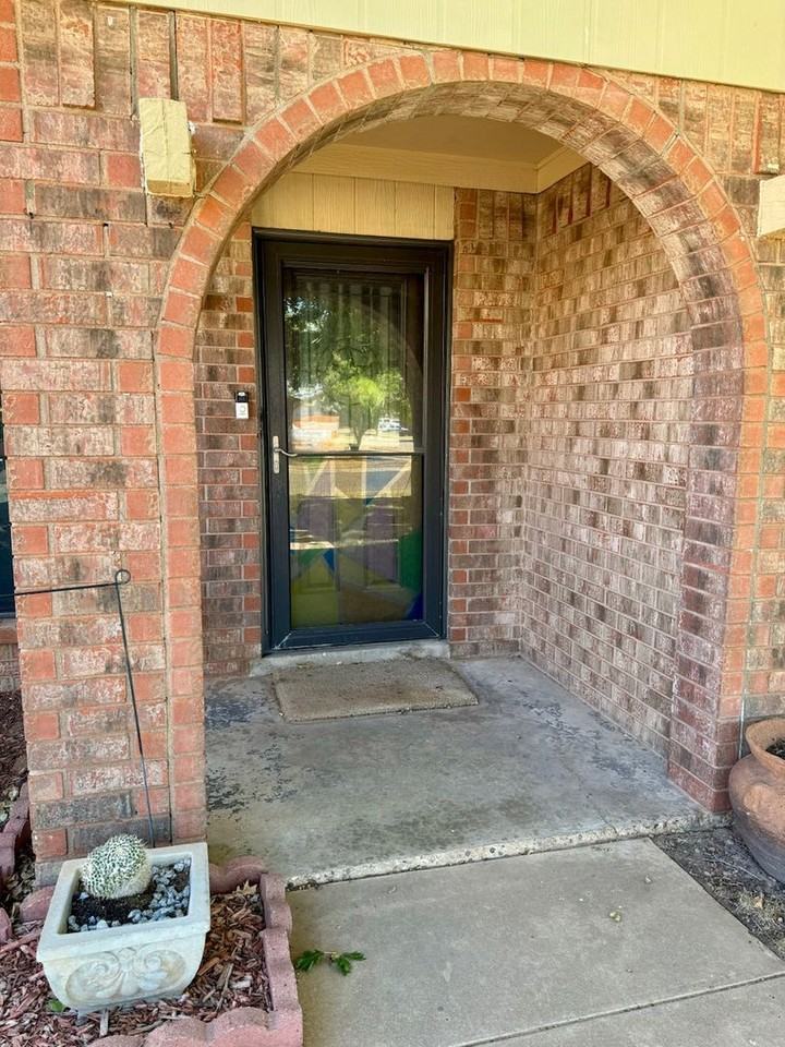 5722 2nd Pl - Photo 3 of 23