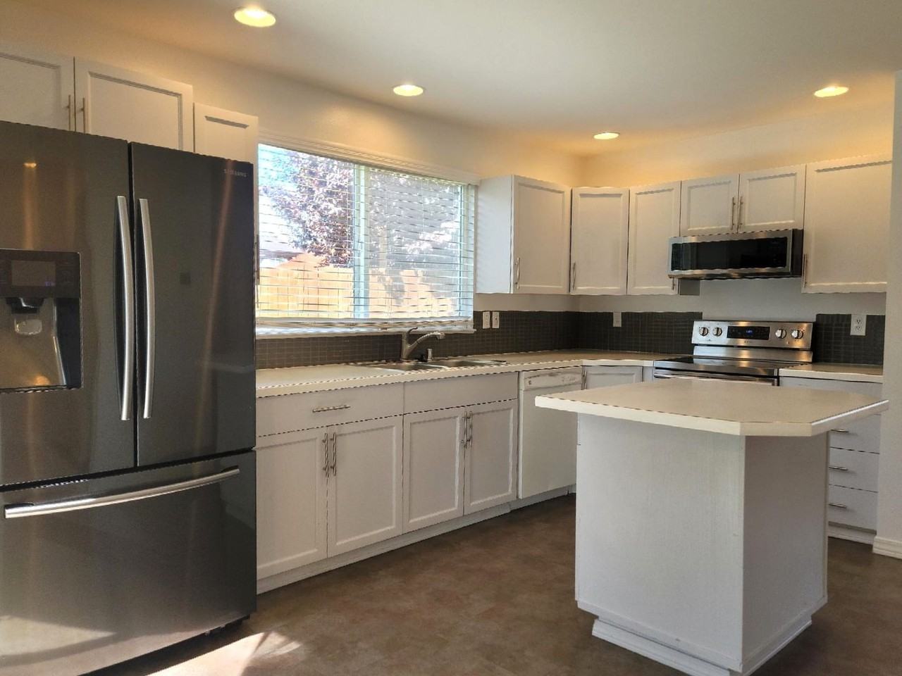 3539 Courtyard Ln - Photo 7 of 26