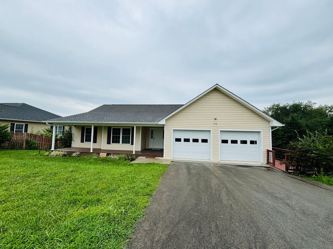 170 Kays Dr - Photo 4 of 25