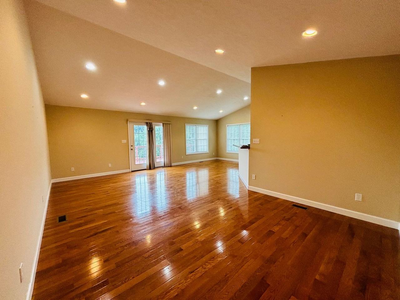 170 Kays Dr - Photo 7 of 25