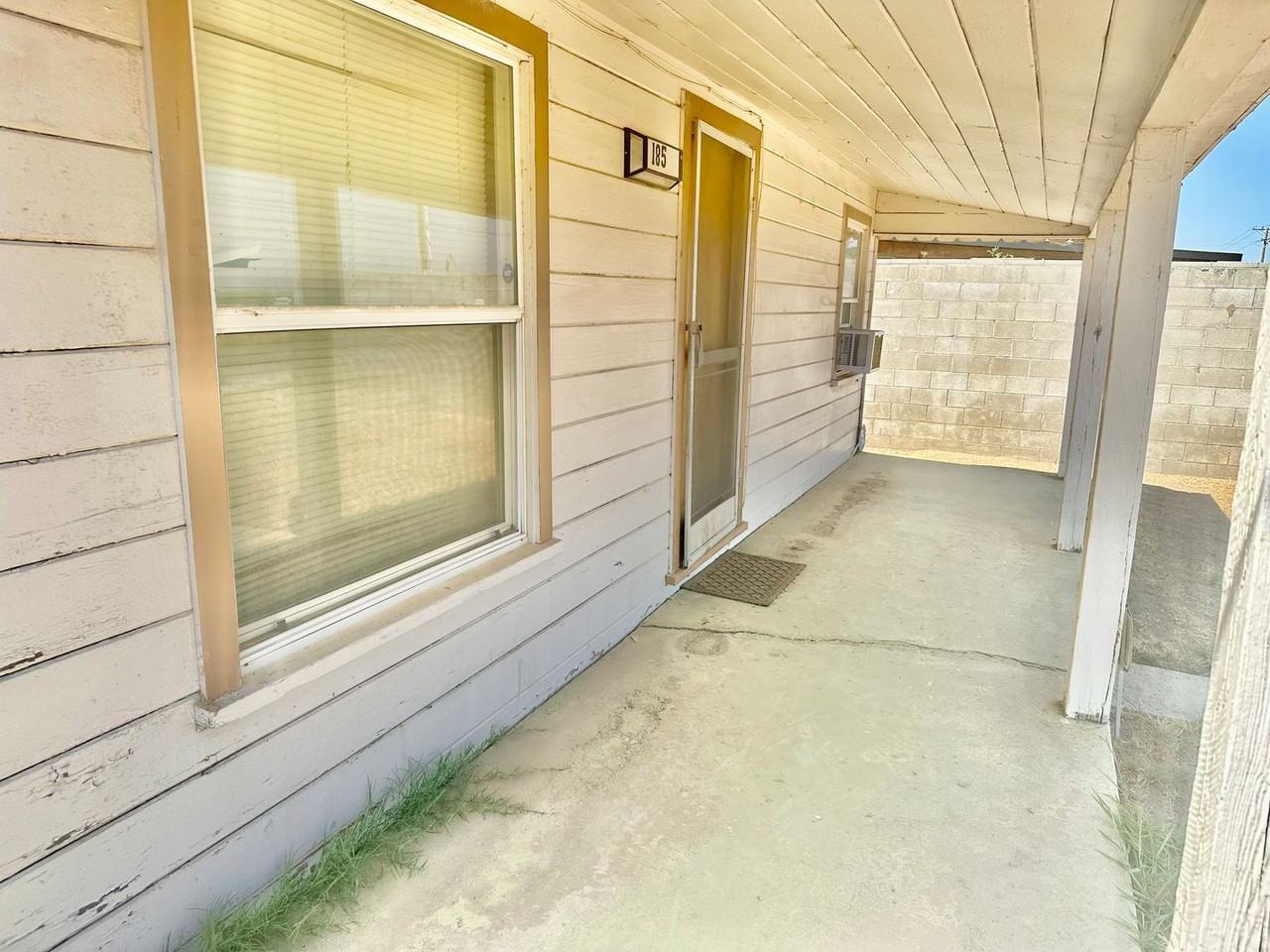 185 N Elm St - Photo 3 of 13