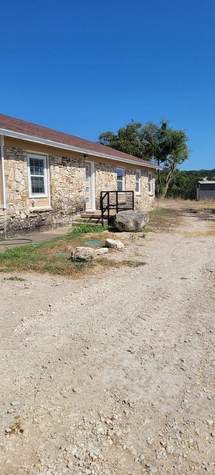 2623 2623 Twin Hills Rd - 2623 Twin Hills Rd - Photo 2 of 20