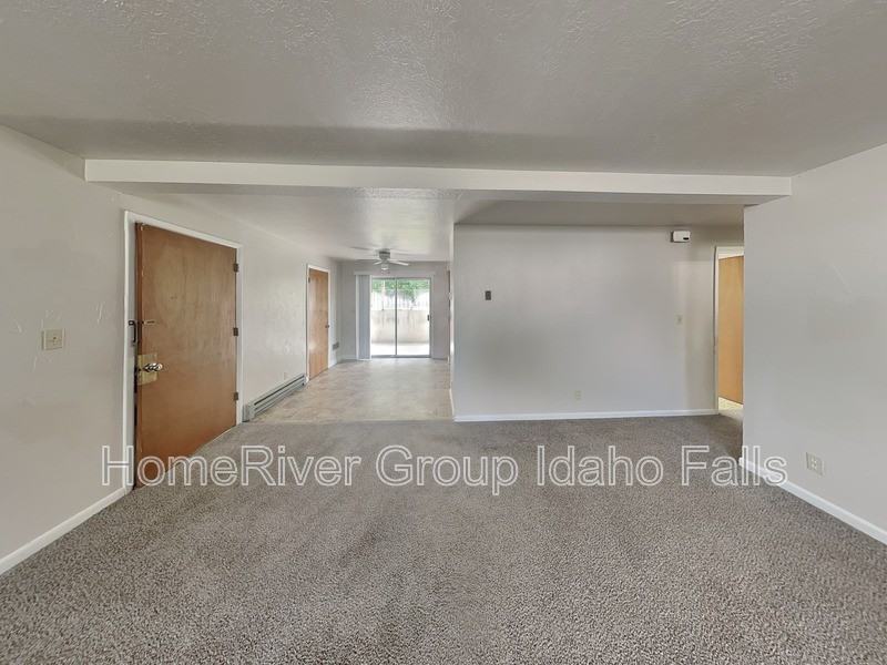 1110 Garfield St #4 - Photo 4 of 15
