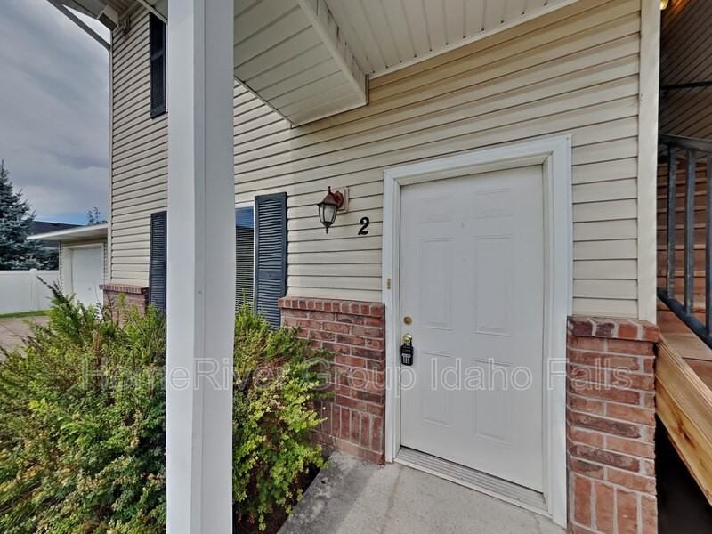 1350 Midway Ave #2 - Photo 2 of 16