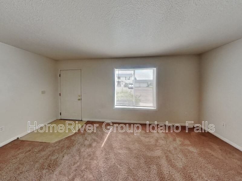 1350 Midway Ave #2 - Photo 6 of 16