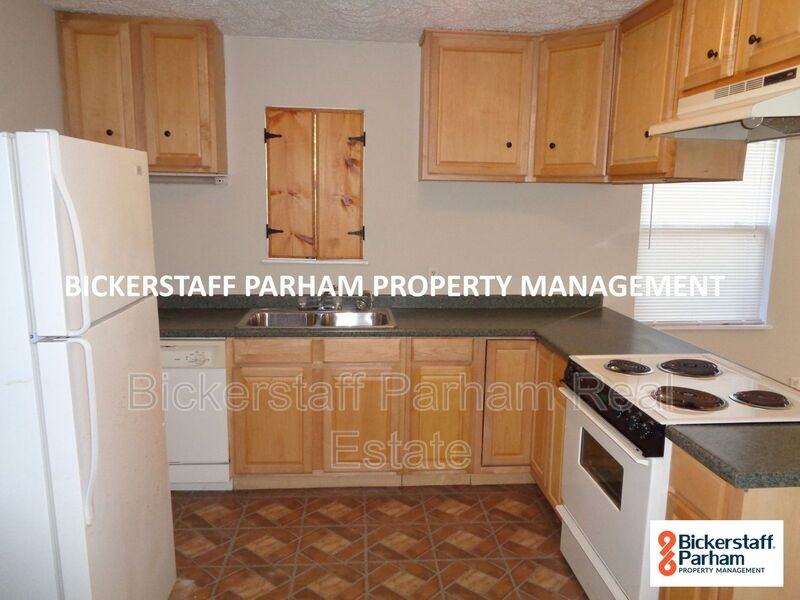 935 Lee Rd - Photo 3 of 10