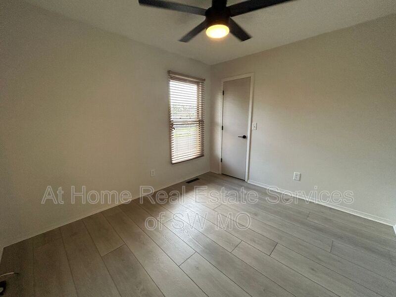 454 S Yellowwood Dr - Photo 7 of 18