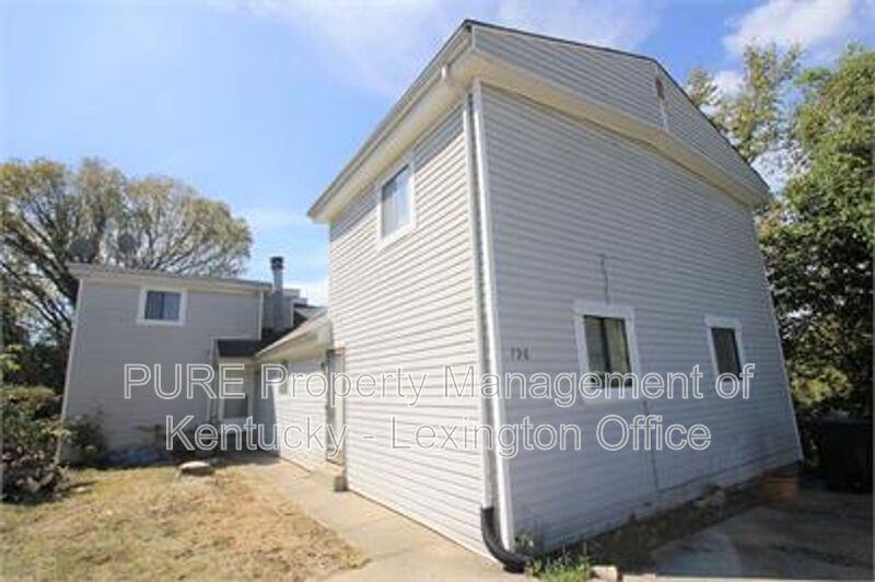 796 Ridgeview Dr - Photo 2 of 25