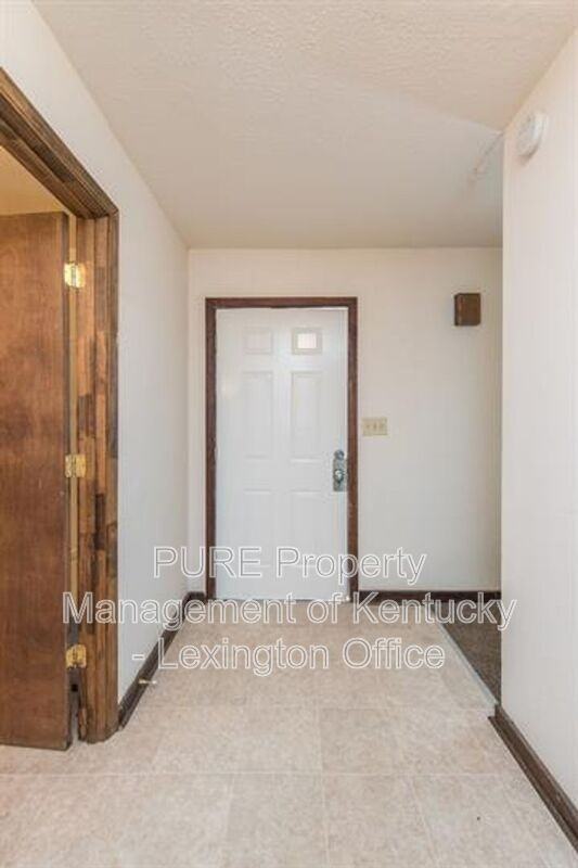 796 Ridgeview Dr - Photo 4 of 25