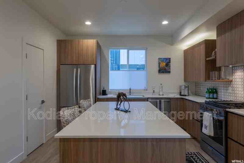 1541 E Talo Ct - Photo 6 of 48