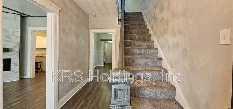 62 Elm Ave - Photo 3 of 22